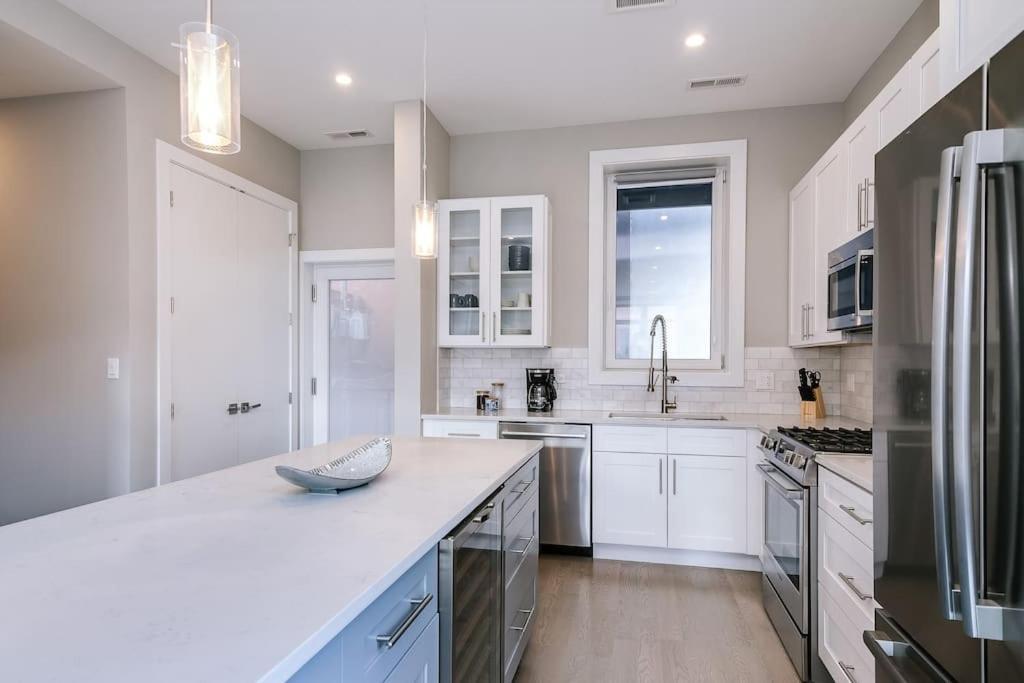 Stunning #2 - Downtown River North Holiday home *